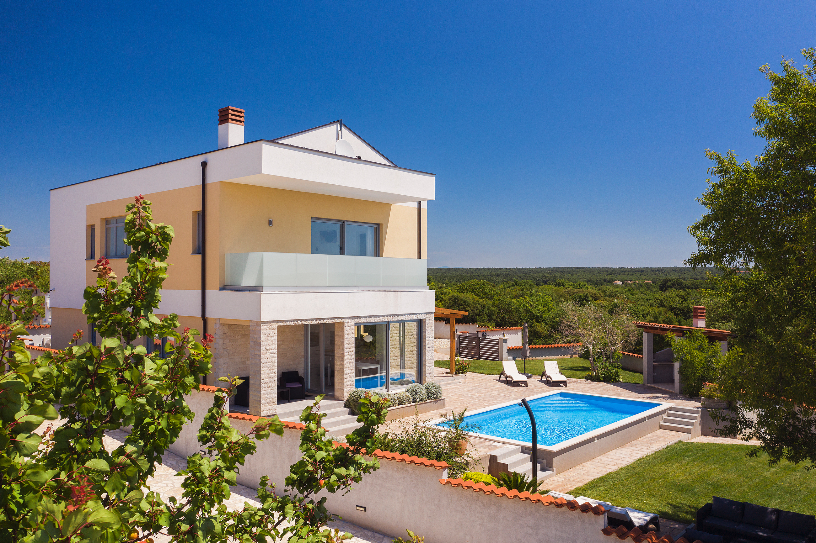 Brandneue und moderne Villa mit privat Pool, Sauna, neben Fažana