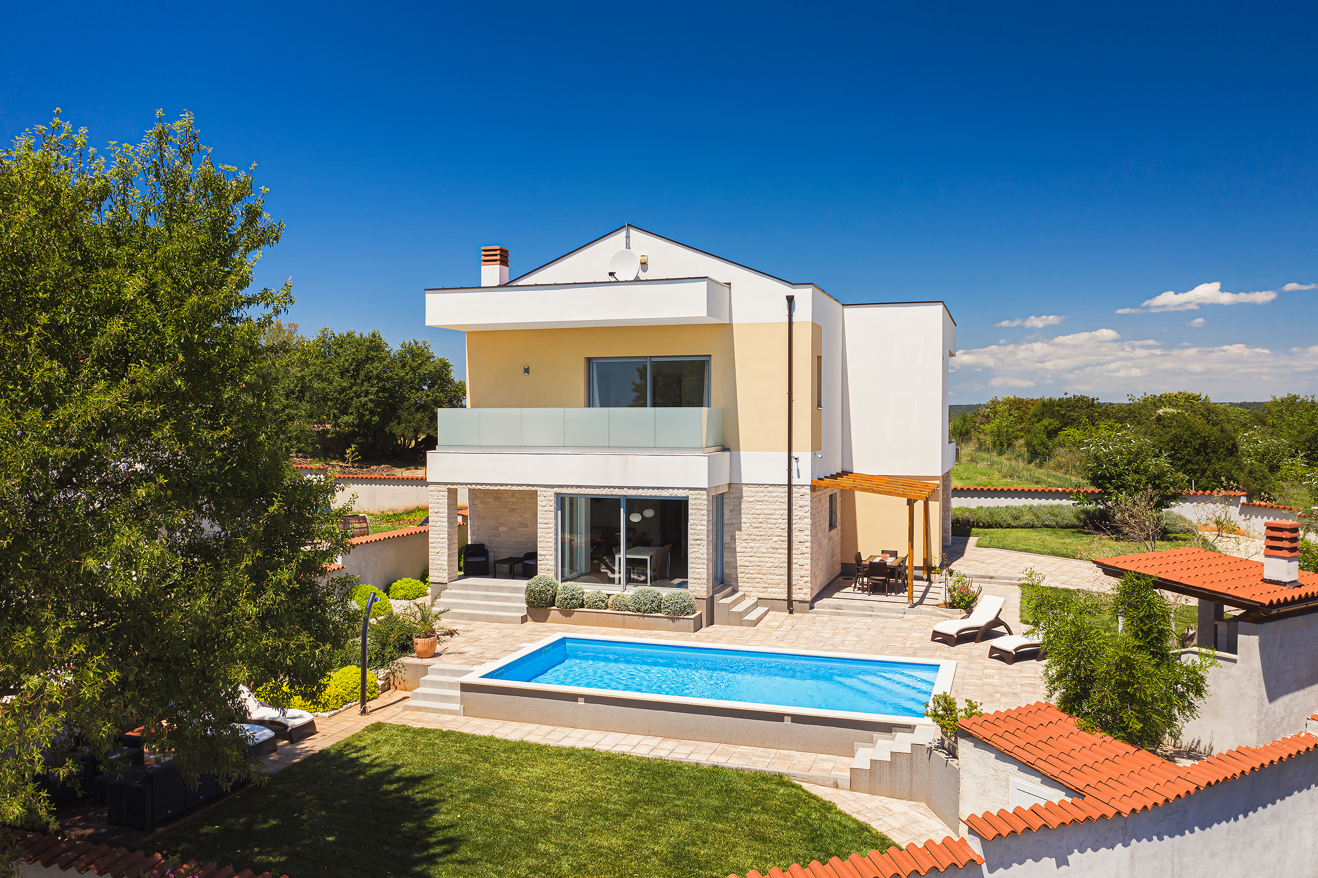 Brandneue und moderne Villa mit privat Pool, Sauna, neben Fažana