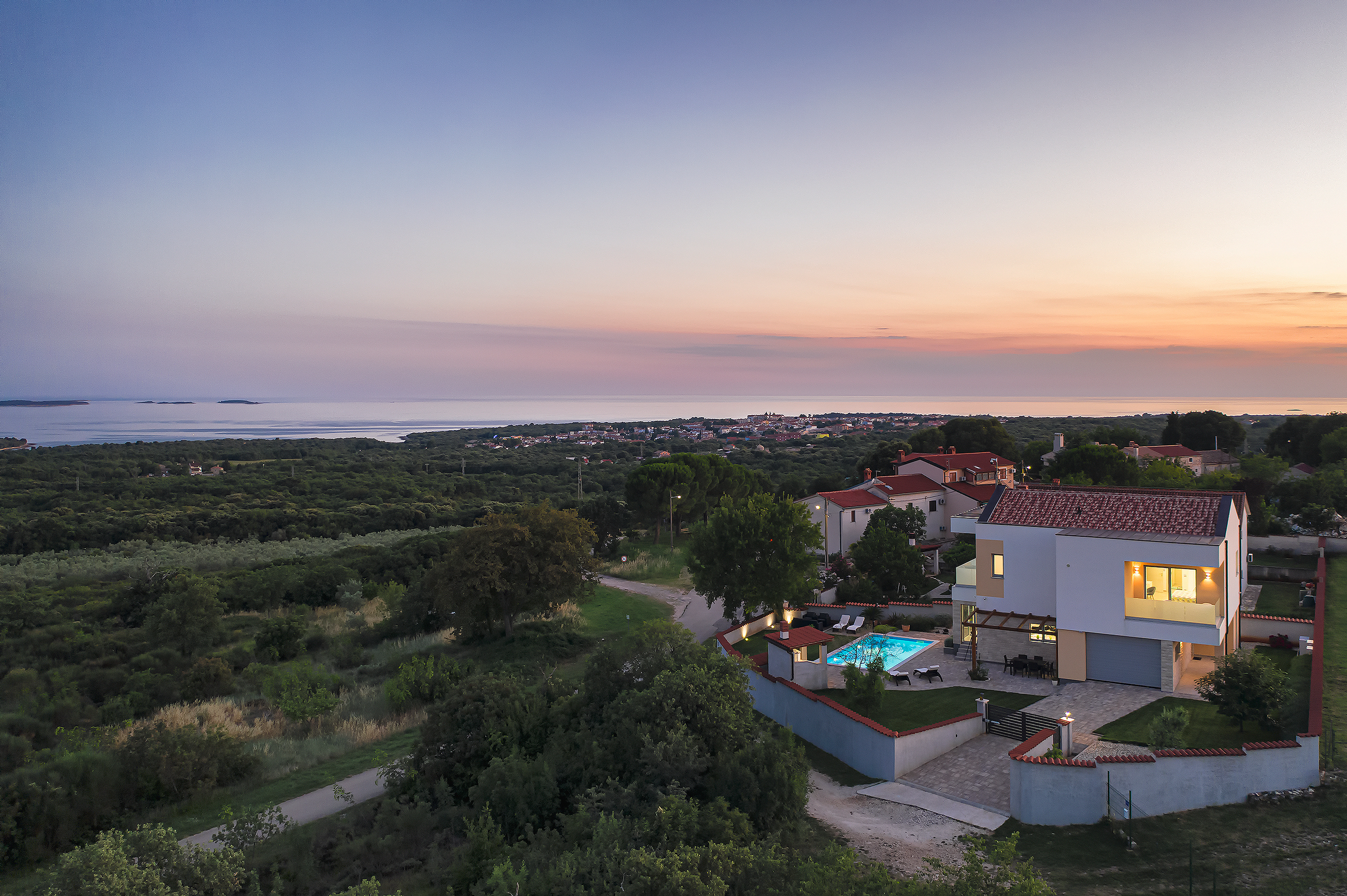 Brandneue und moderne Villa mit privat Pool, Sauna, neben Fažana