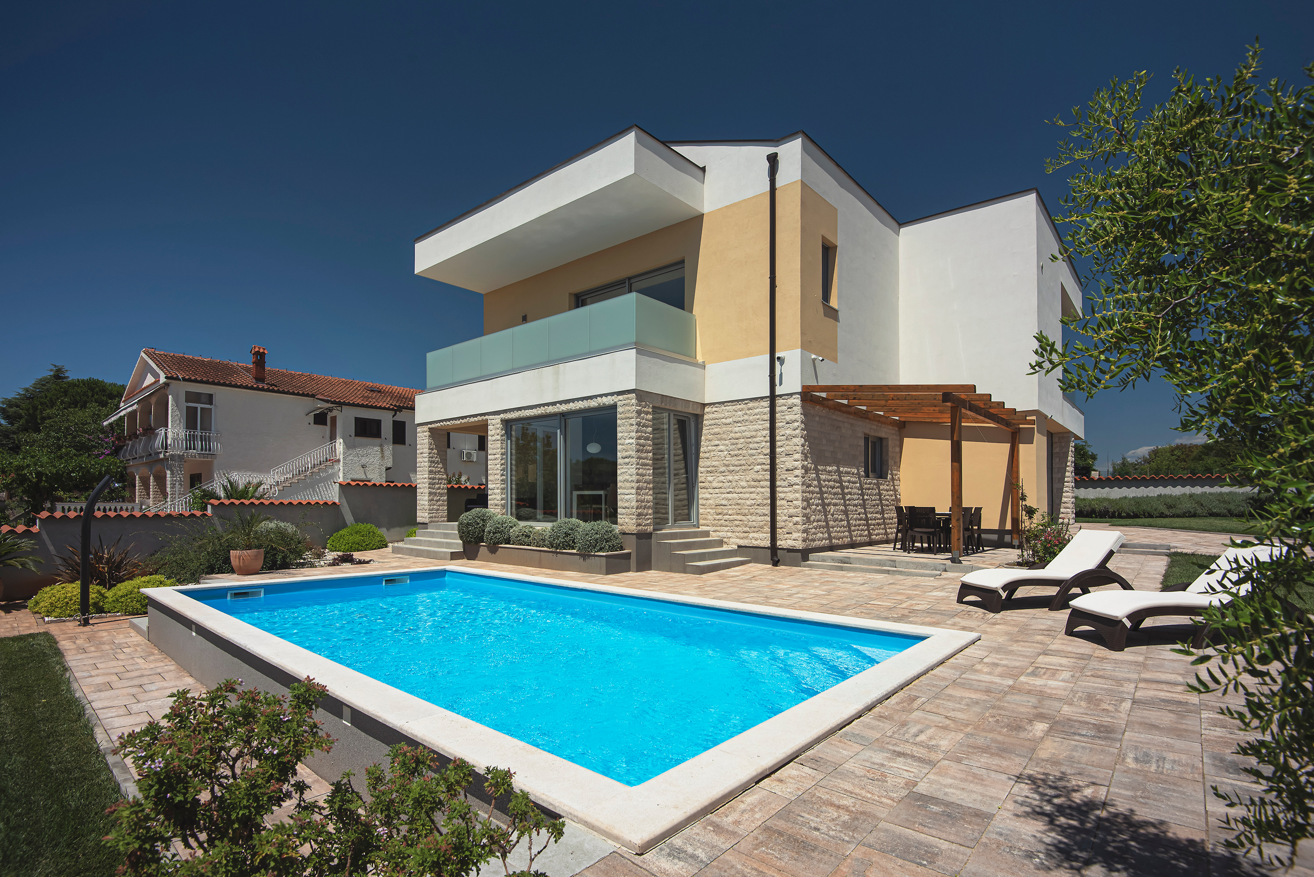 Brandneue und moderne Villa mit privat Pool, Sauna, neben Fažana