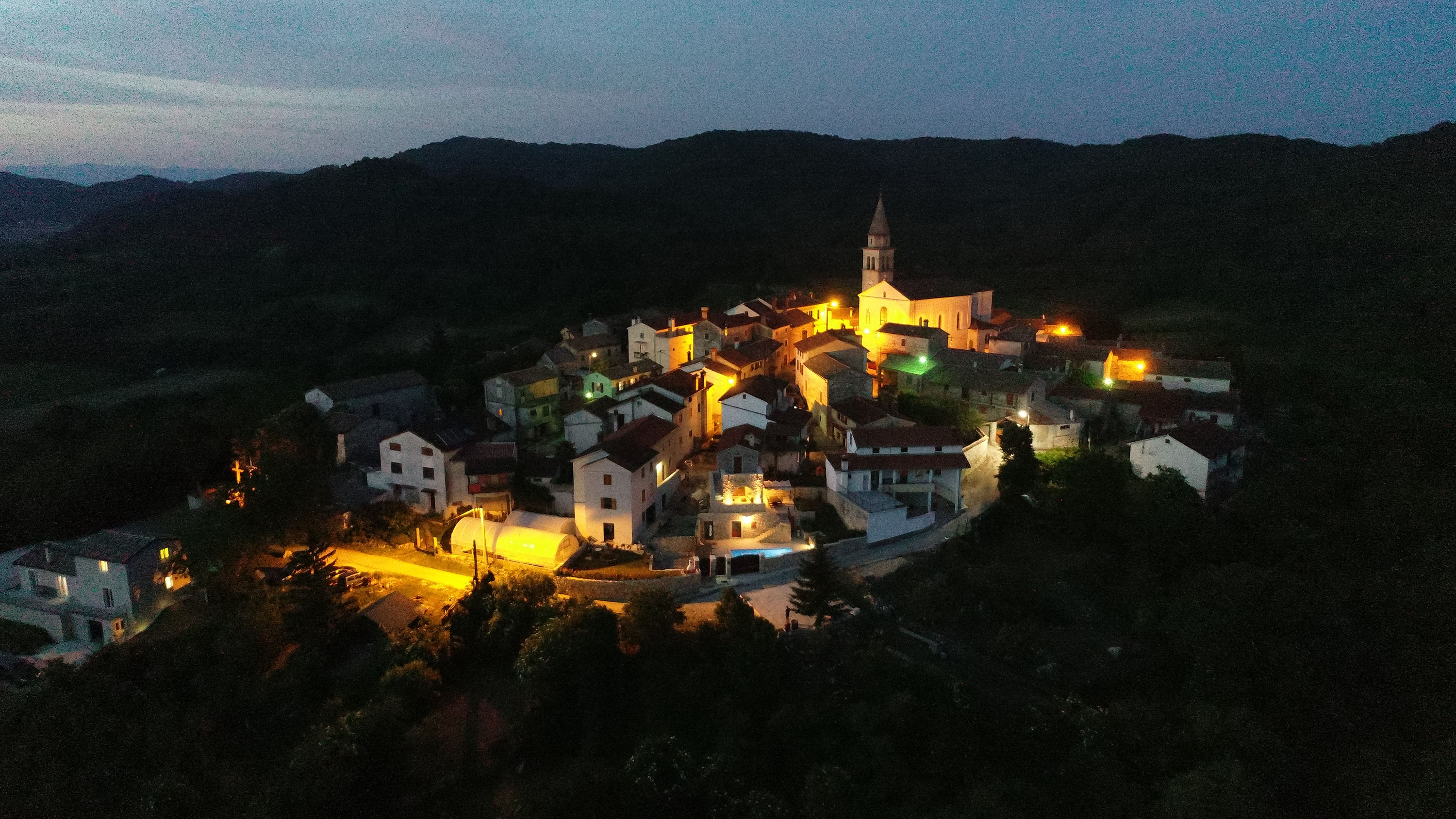 Charmante Villa mit beheizt Pool im Herzen von Istrien