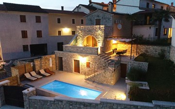 Incantevolevilla con piscina riscaldata nel cuore dell'Istria
