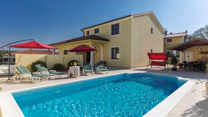 Villa vicino a Dignano, con piscina privata, terrazza e barbecue, 17