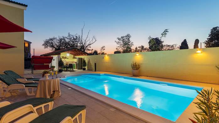 Villa vicino a Dignano, con piscina privata, terrazza e barbecue, 4