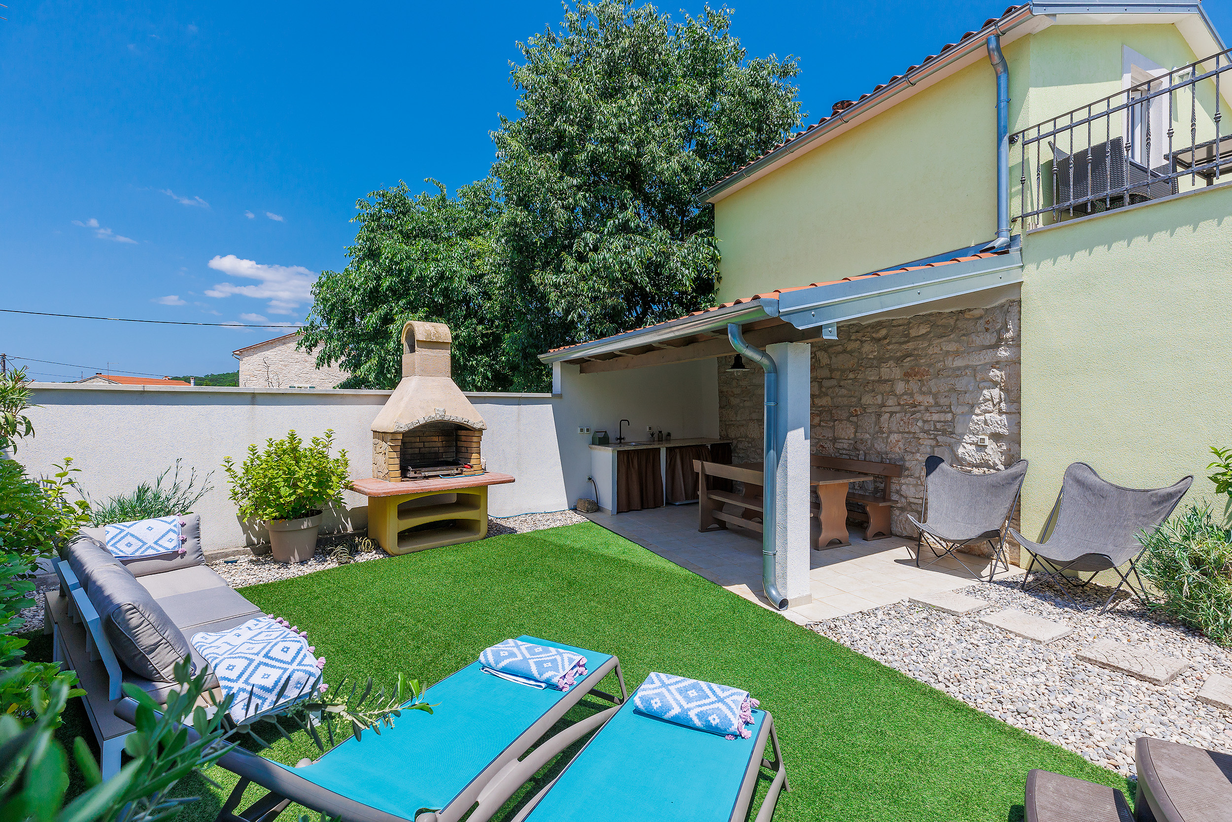 Bella casa su due piani per 4 persone con jacuzzi