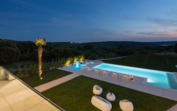 Villa raffinata con piscina riscaldata vicino a Pola, con cantina