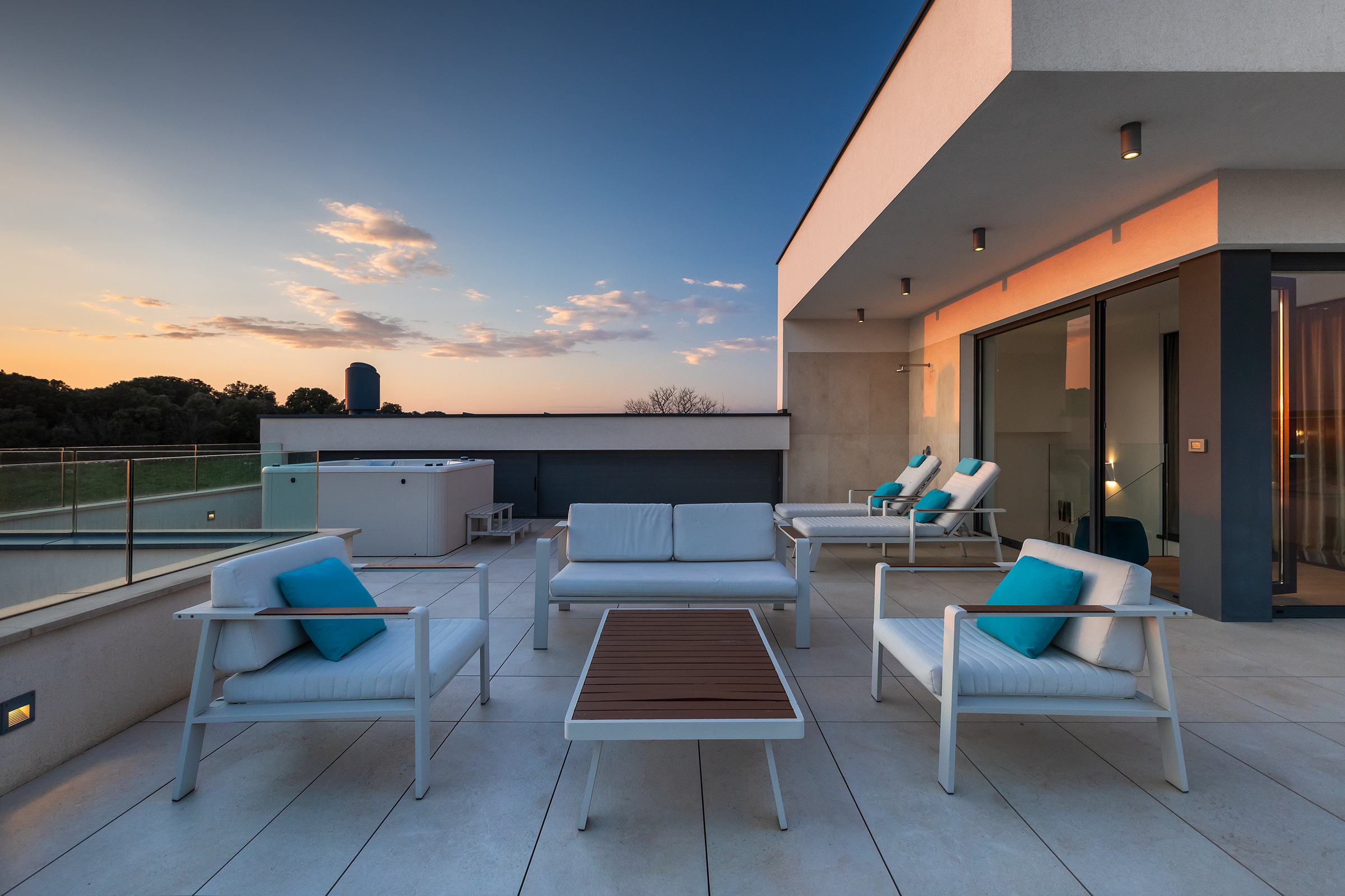 Stylish villa with heated pool near Pula, with wine cellar