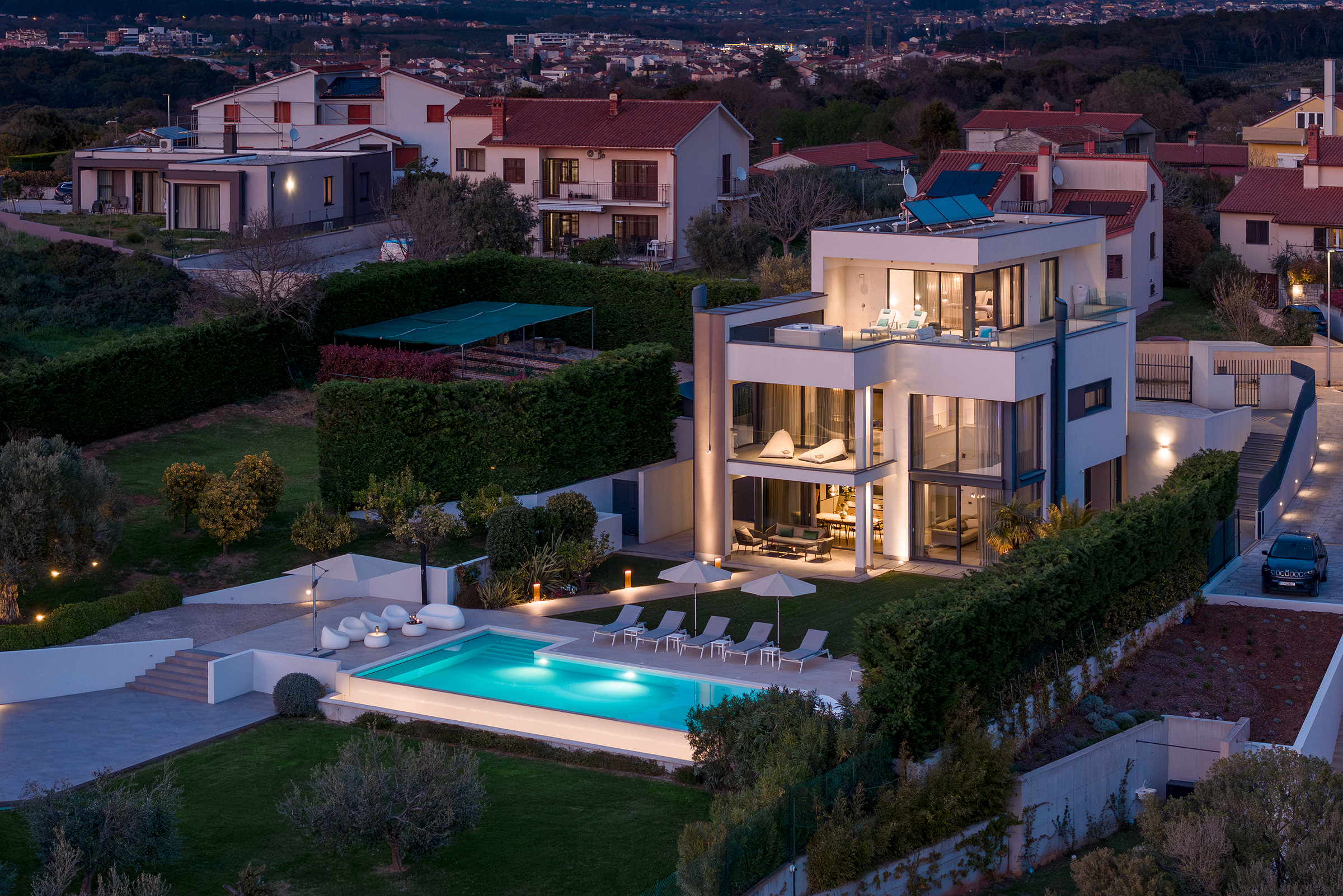 Stylish villa with heated pool near Pula, with wine cellar