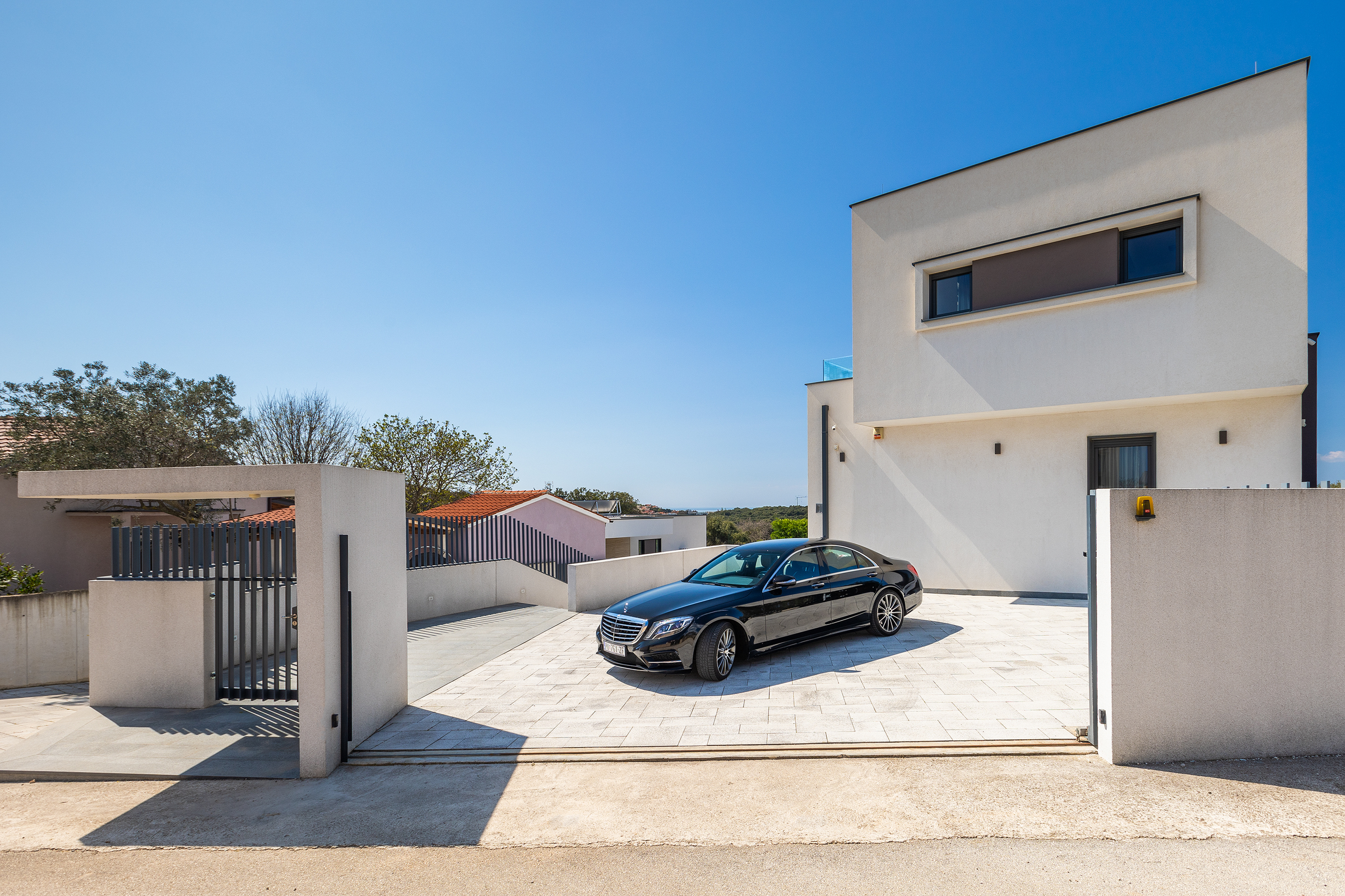 Stylish villa with heated pool near Pula, with wine cellar