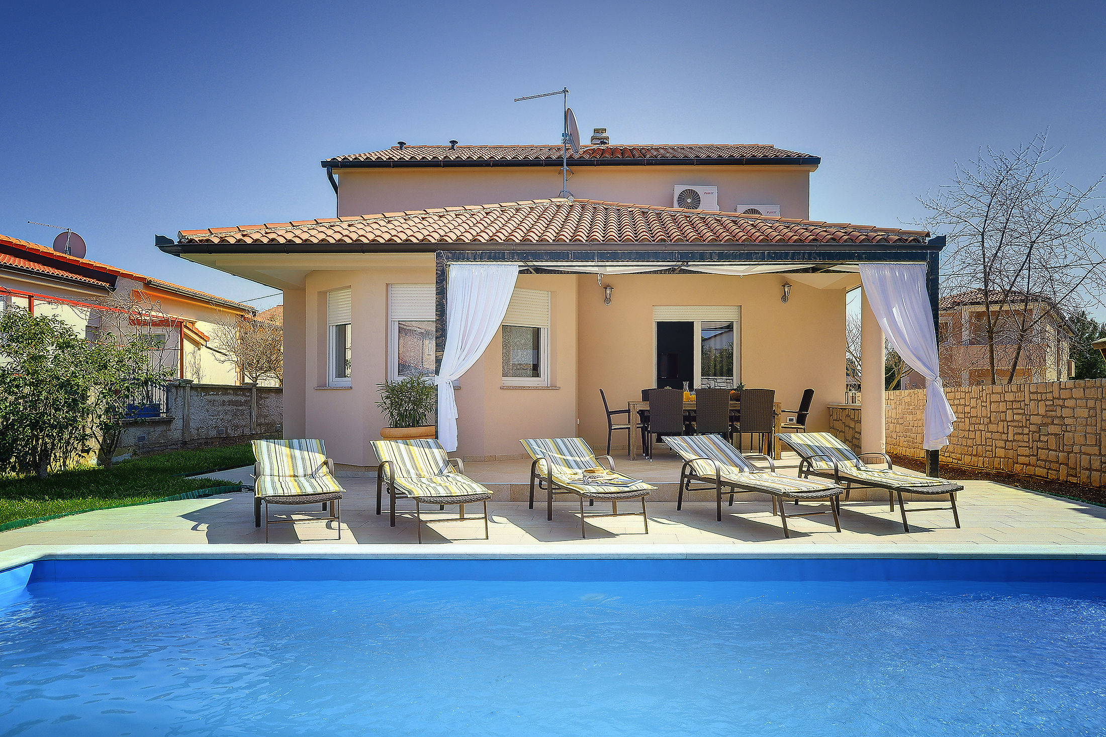 Gorgeous villa in Valbandon, with pool, barbecue and bikes