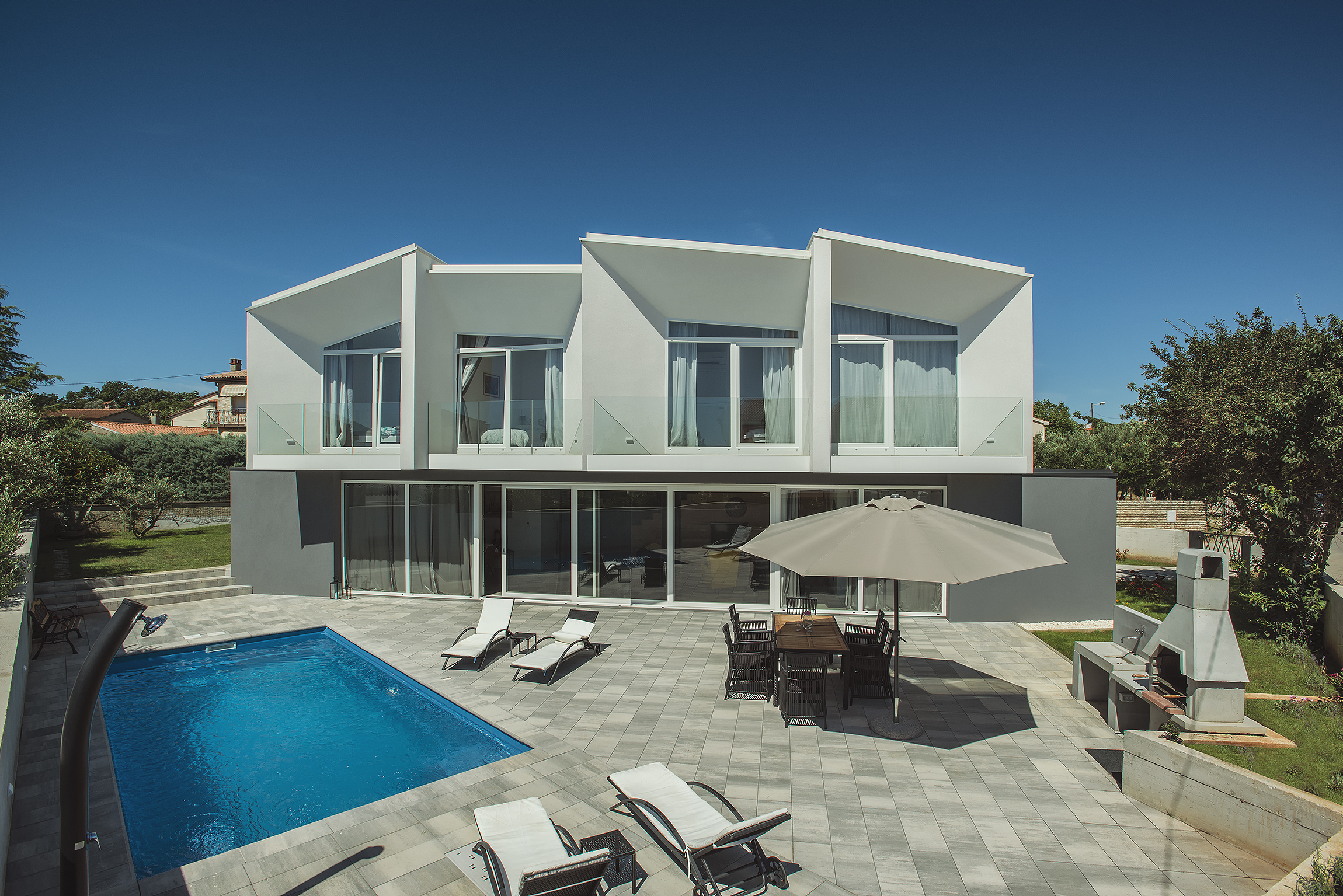 Wonderful newly built villa in Ližnjan, with private pool and BBQ