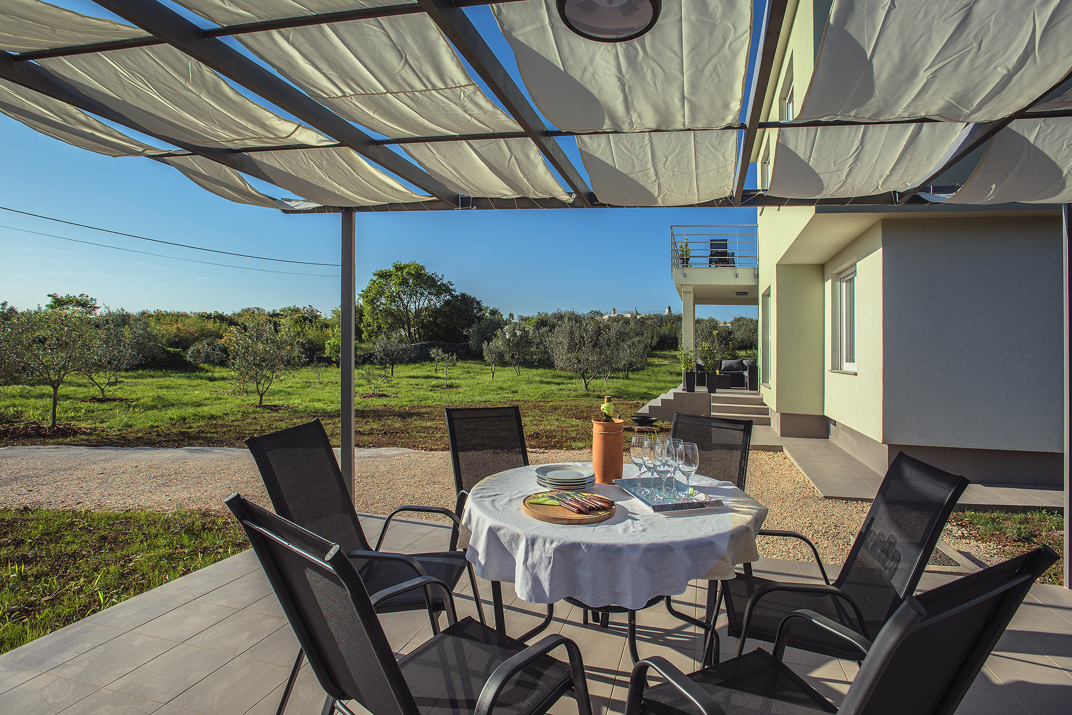 Bella casa con giardino, piscina idromassaggio, vista mare