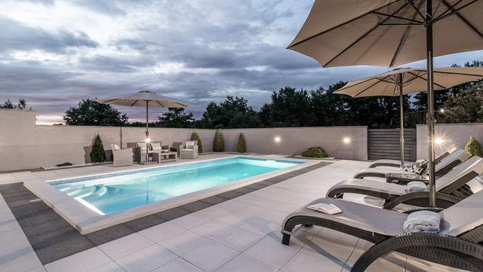 Villa con piscina privata offre privacy per famiglie con bambini, 4