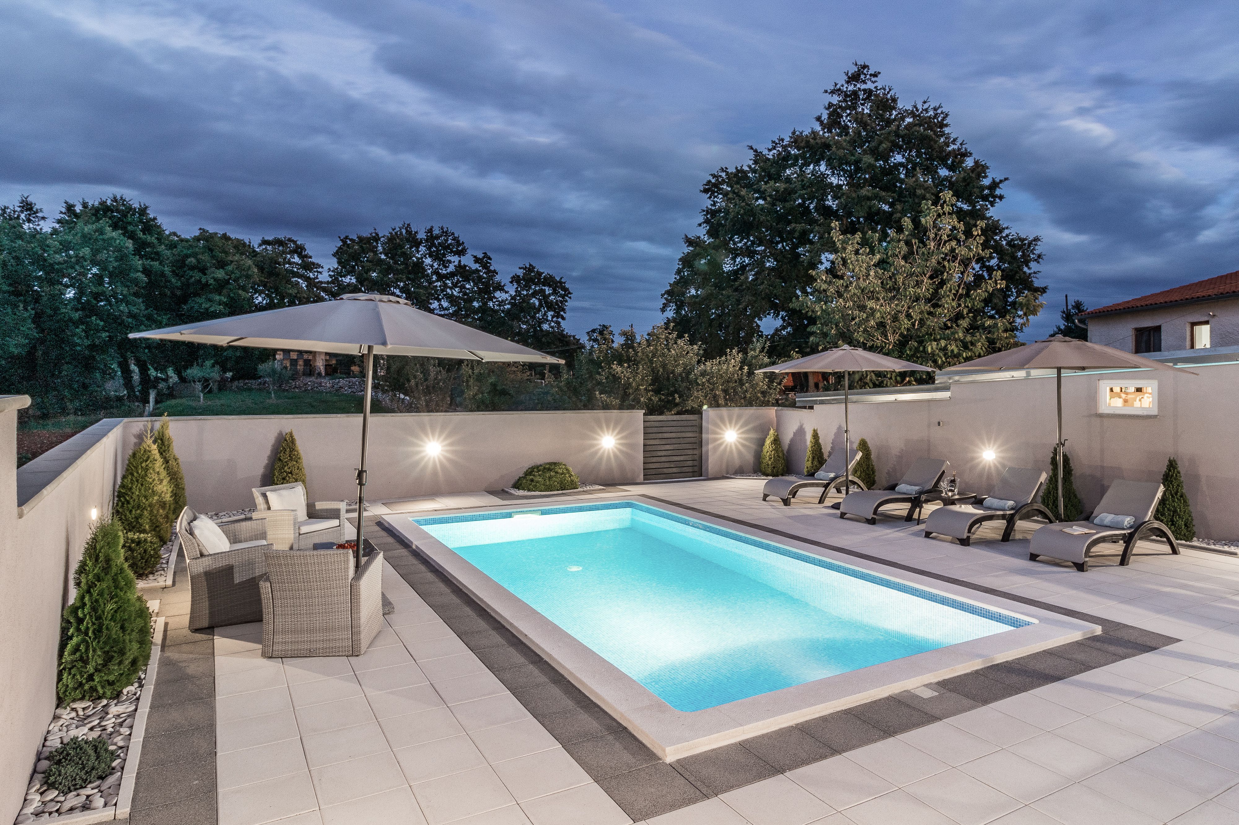 Villa con piscina privata offre privacy per famiglie con bambini