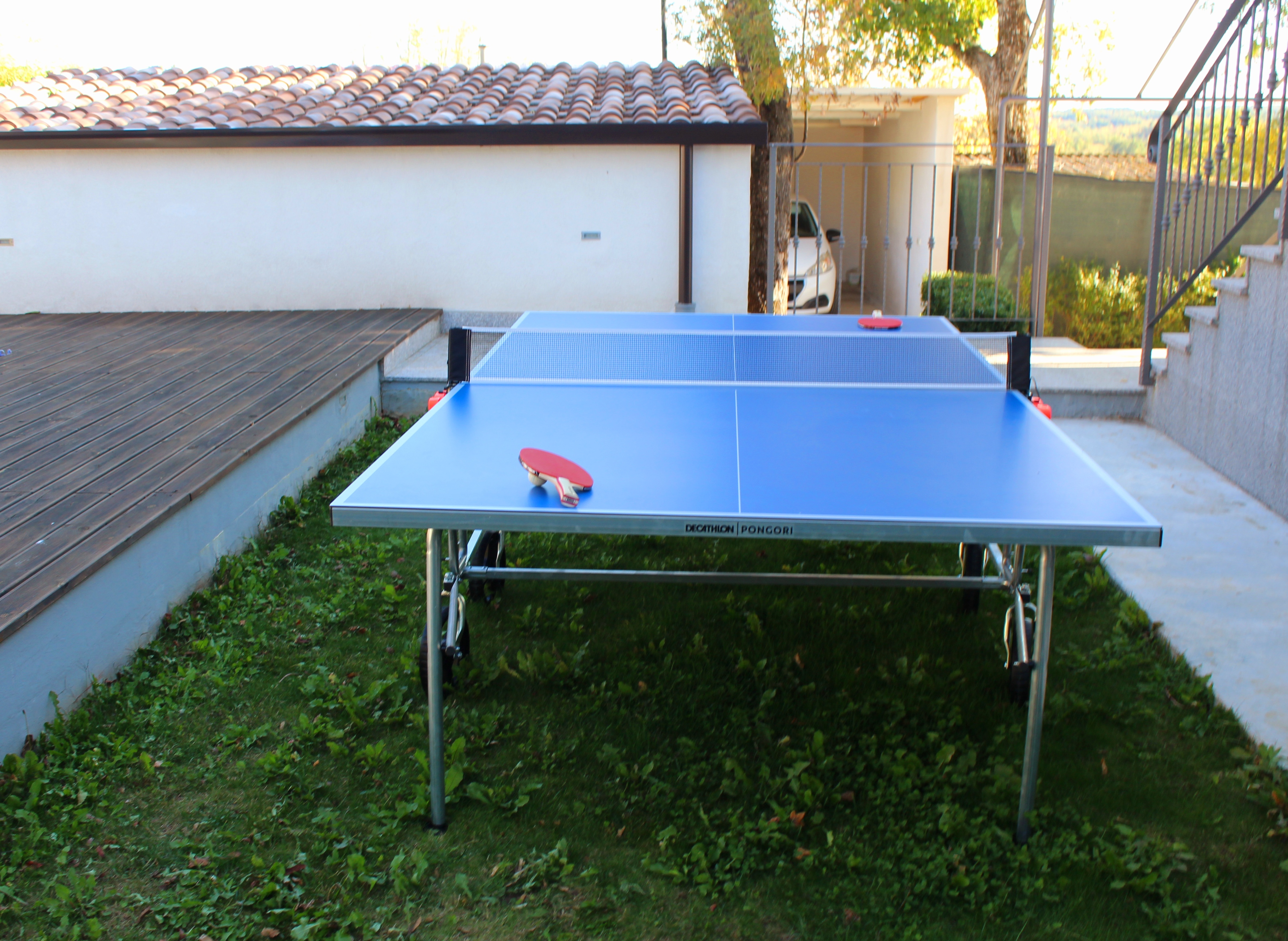 Beautiful house with pool offers accommodation for 4-6 persons