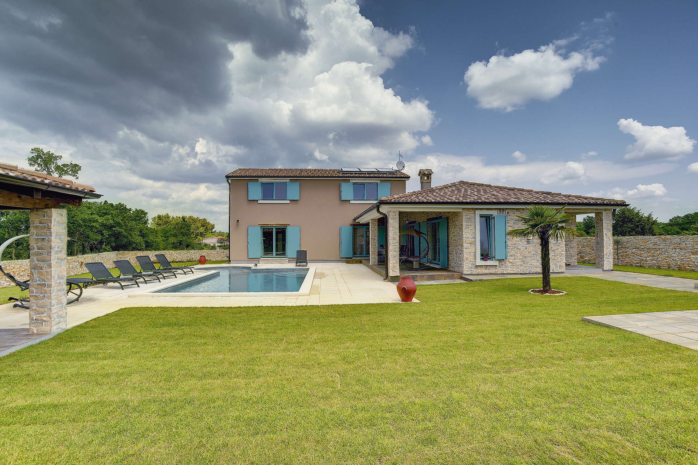 Outstanding villa  with private pool, spacious garden and BBQ