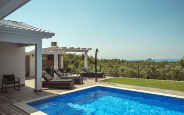 Gorgeous modern villa with private pool, sea view, terrace, WiFi