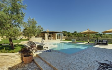 Himmlische Villa in der Nähe von Rovinj, mit beheiztem Pool