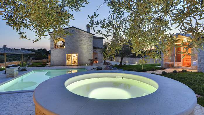 Heavenly villa close to Rovinj, with heated pool, sauna, jacuzzi, 2