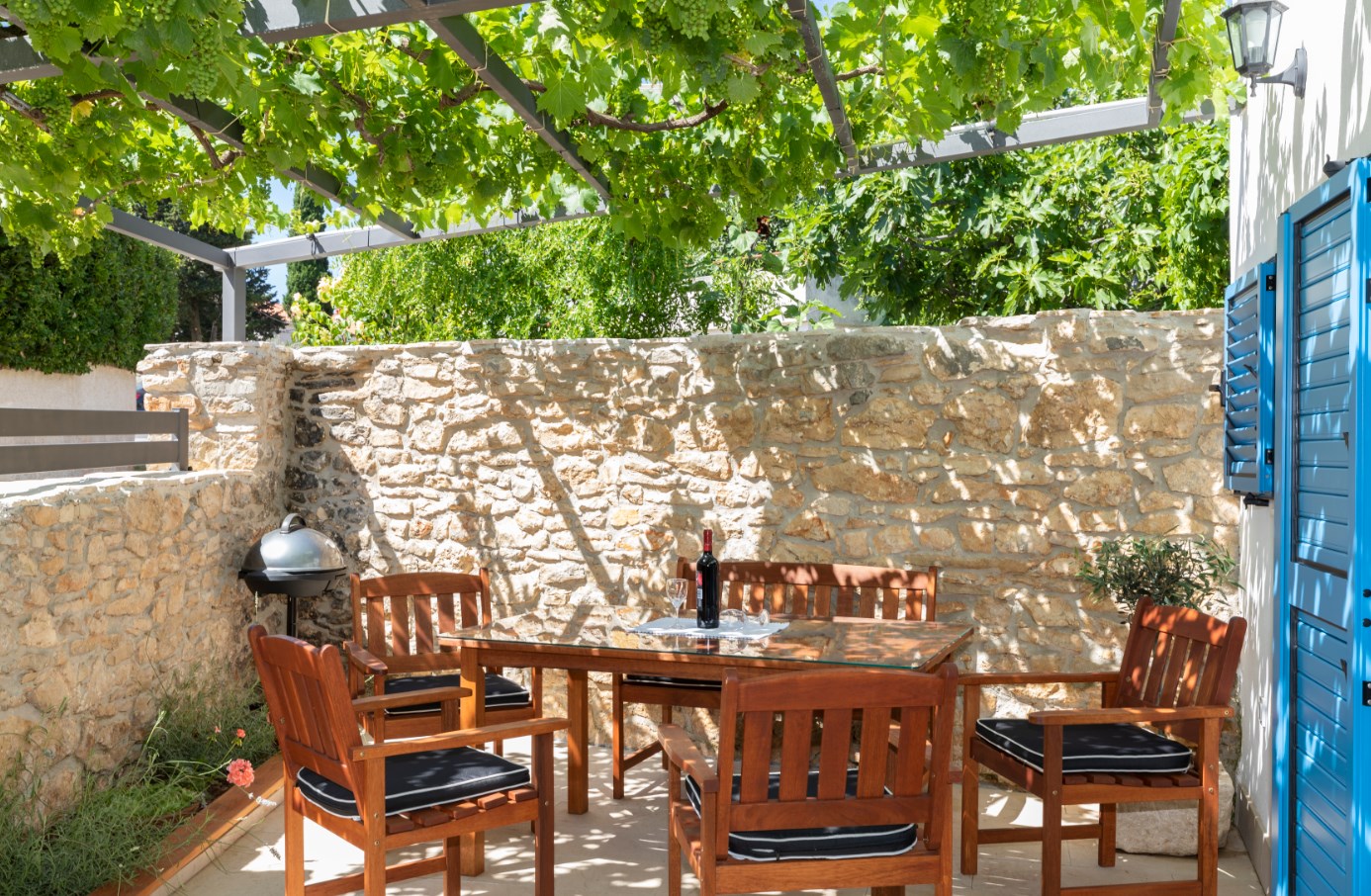 Bella, ristrutturata casa nel centro di Medulin con jacuzzi