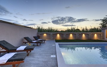 Unique, special villa in Valbandon with outdoor heated pool