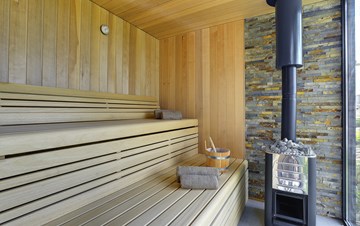Neodoljiva vila s finskom saunom, teretanom i privatnim bazenom