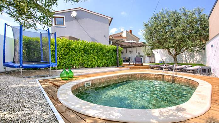 Charming house with swimming pool and garden for up to 6 people, 1
