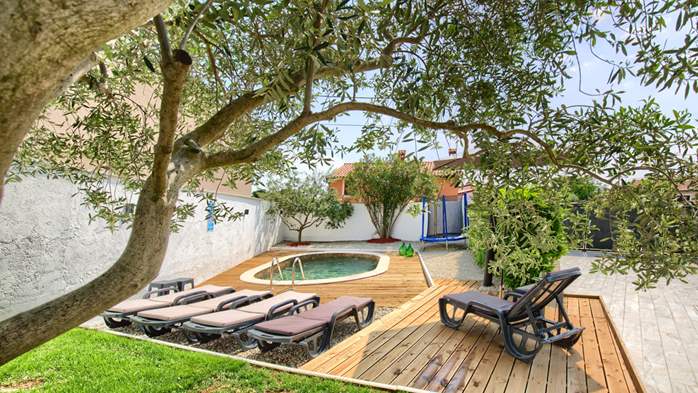 Charming house with swimming pool and garden for up to 6 people, 3