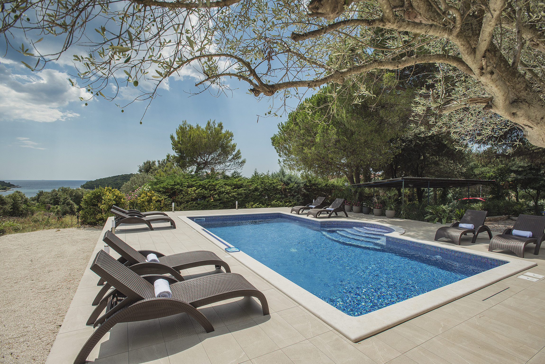 Villa in Banjole with swimming pool and beautiful sea view