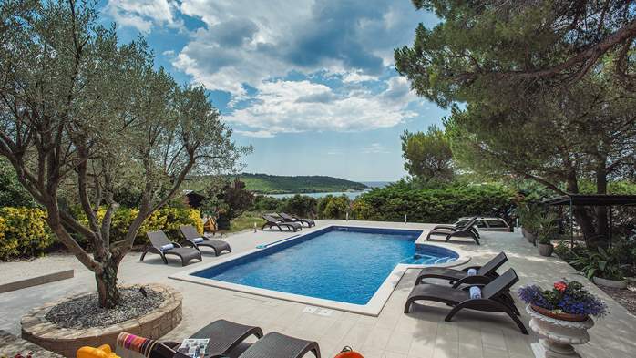 Villa a Banjole con piscina e splendida vista mare, 1