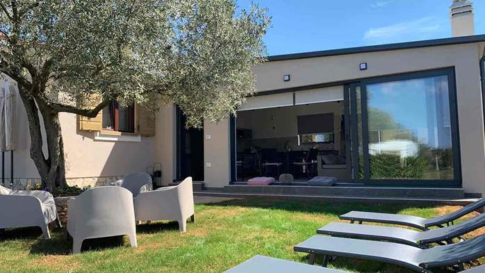 Moderna casa a Fažana con un bellissimo giardino, barbecue e WiFi, 3
