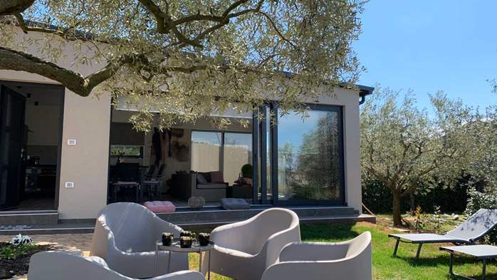 Moderna casa a Fažana con un bellissimo giardino, barbecue e WiFi, 4