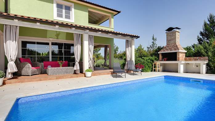 Beautiful villa with private pool, jacuzzi and playground, 7