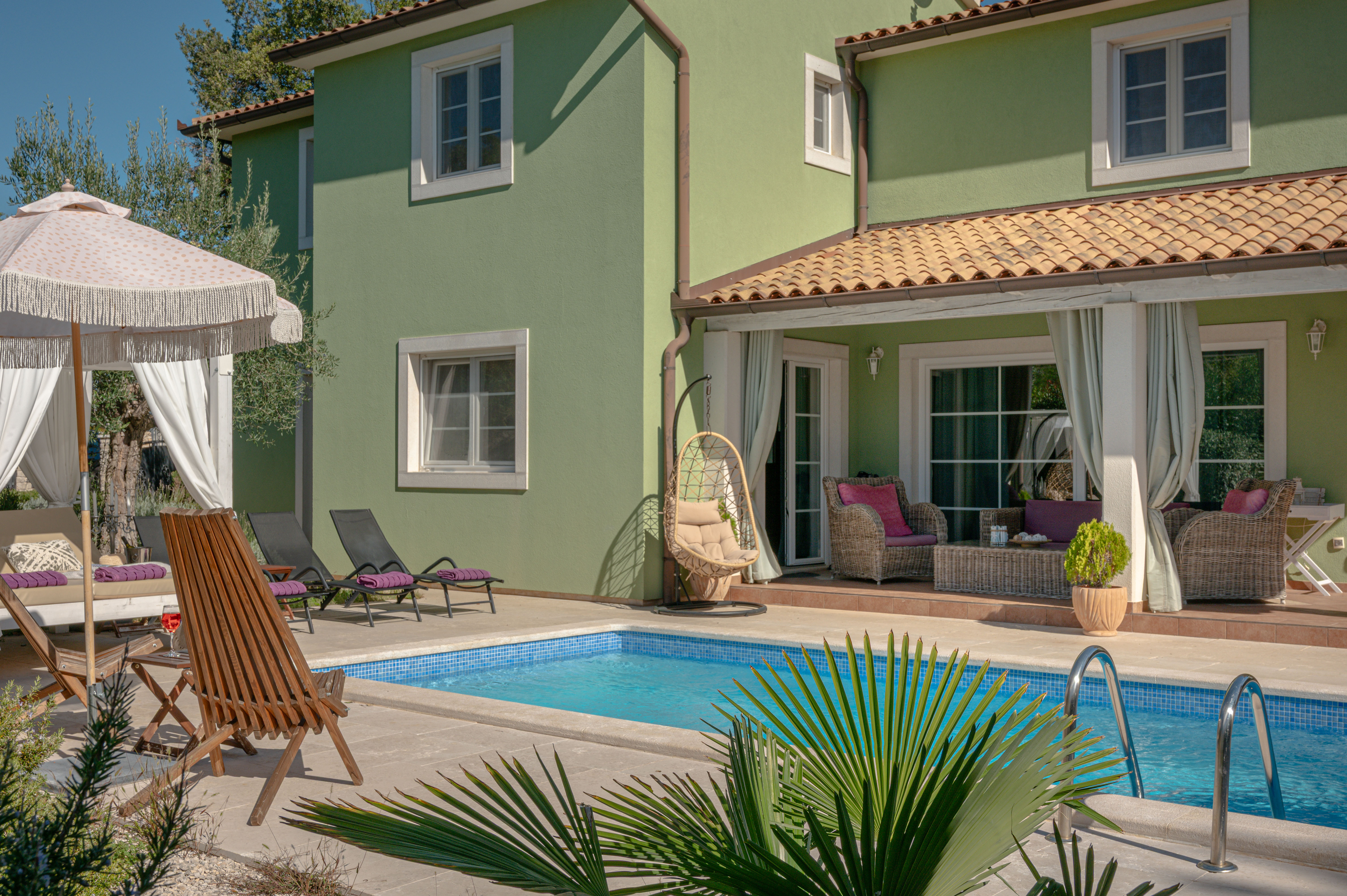 Beautiful villa with private pool, jacuzzi and playground
