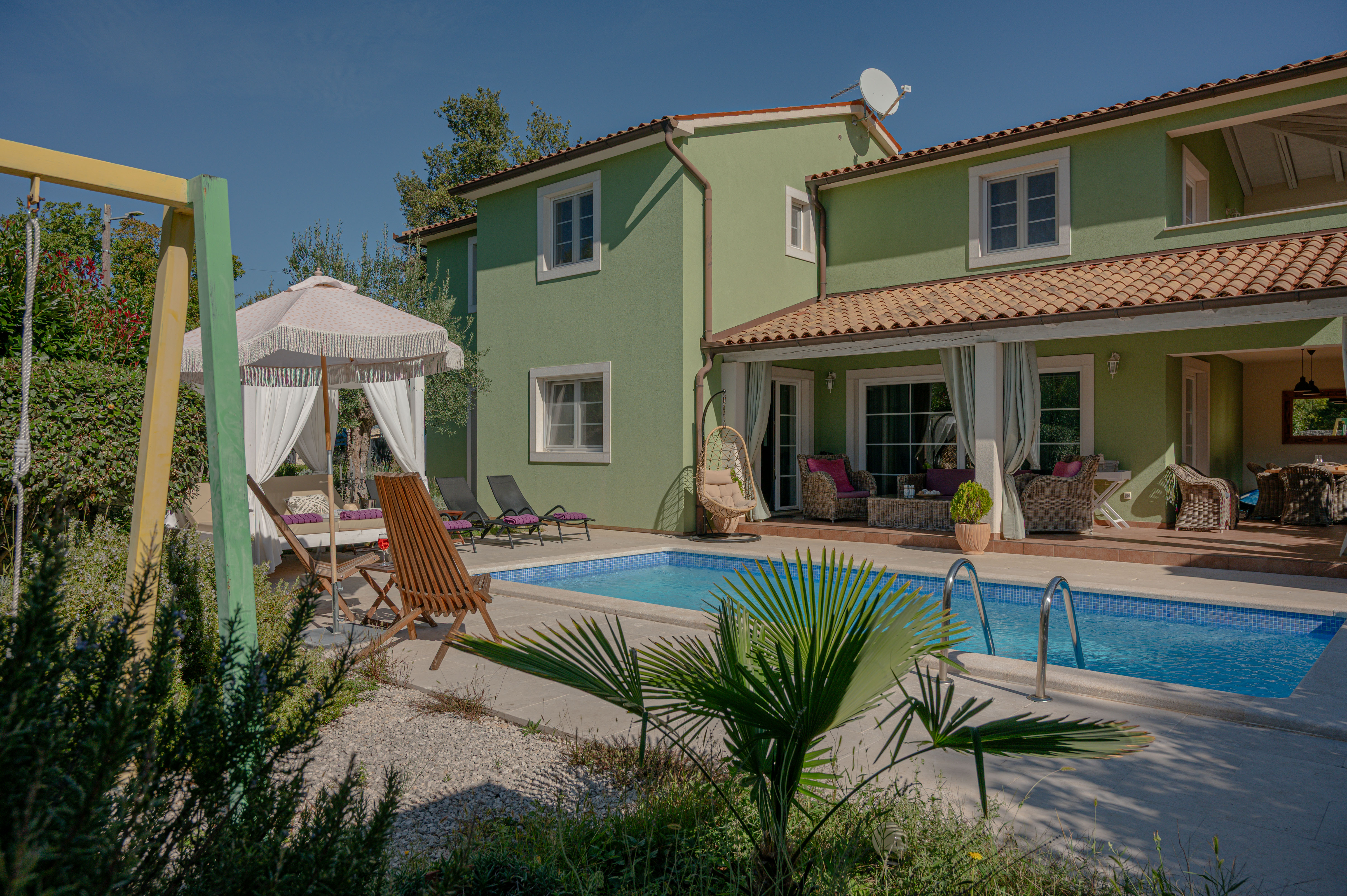 Beautiful villa with private pool, jacuzzi and playground