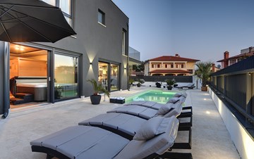 Attraktive Villa in Rovinj mit beheiztem Pool, Jacuzzi und Sauna