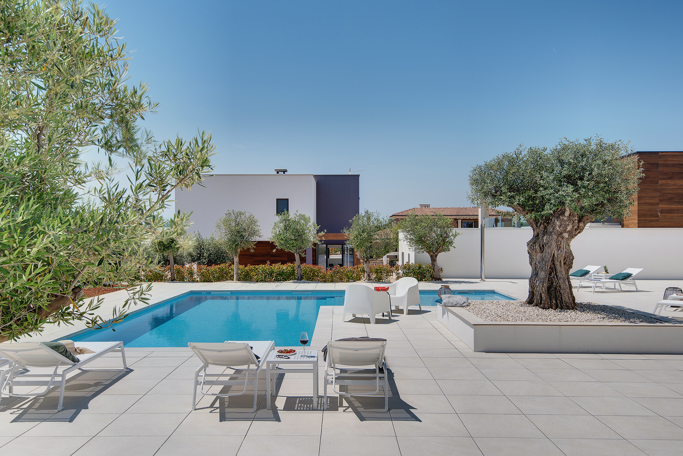 Villa con piscina all'aperto, sauna finlandese e jacuzzi