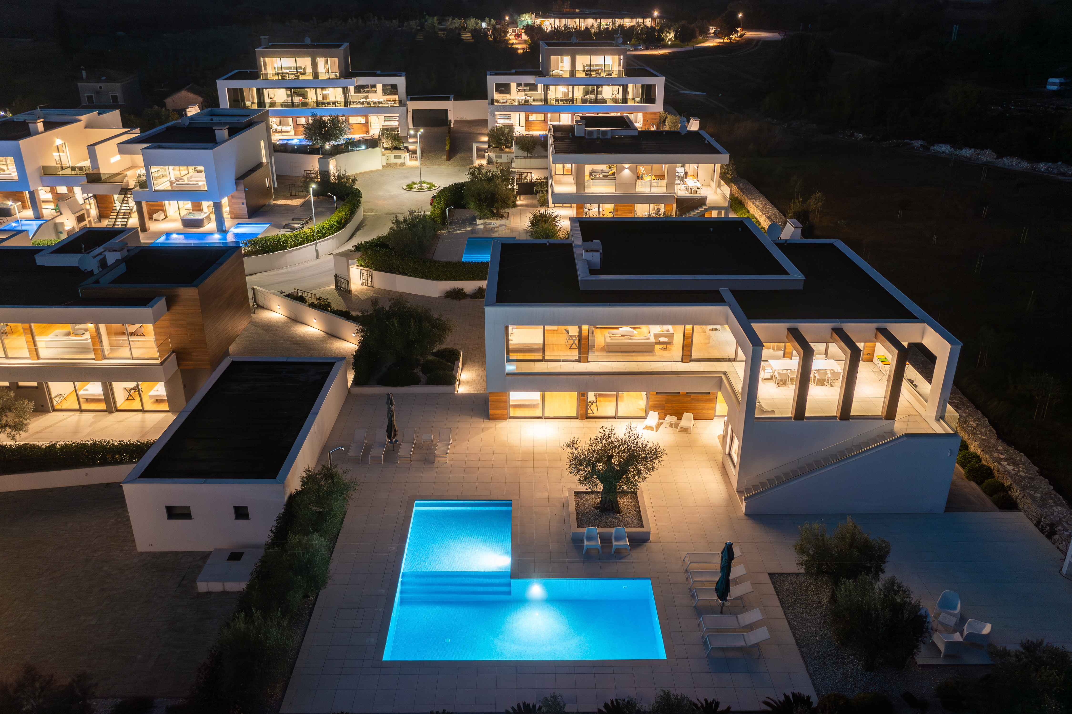 Villa con piscina all'aperto, sauna finlandese e jacuzzi