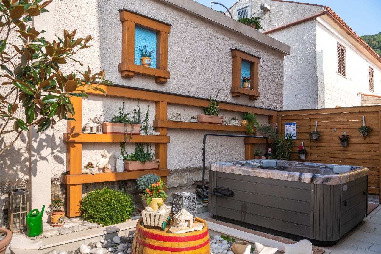 Bella casa a soli 20 m dal mare con vasca idromassaggio privata