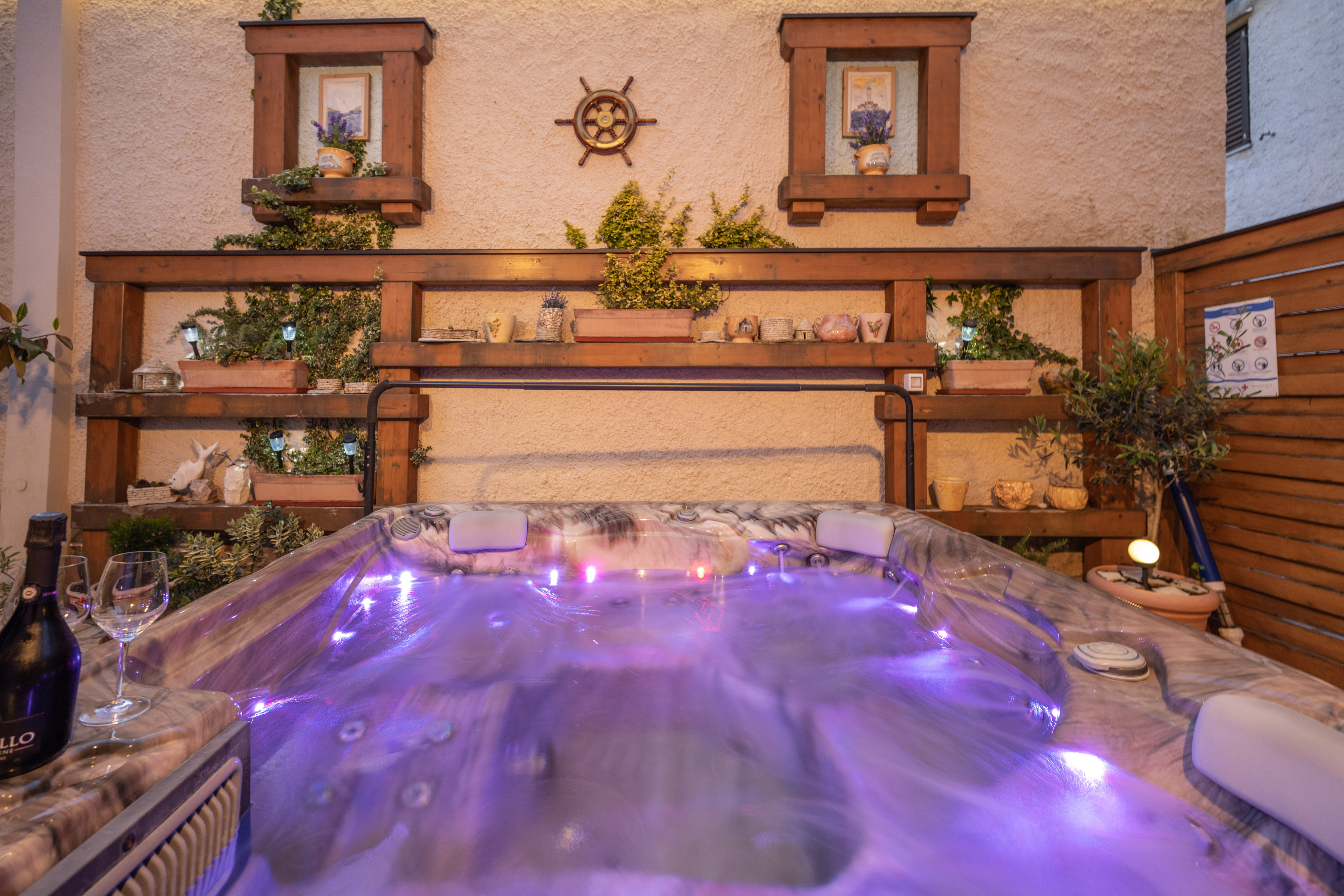 Bella casa a soli 20 m dal mare con vasca idromassaggio privata