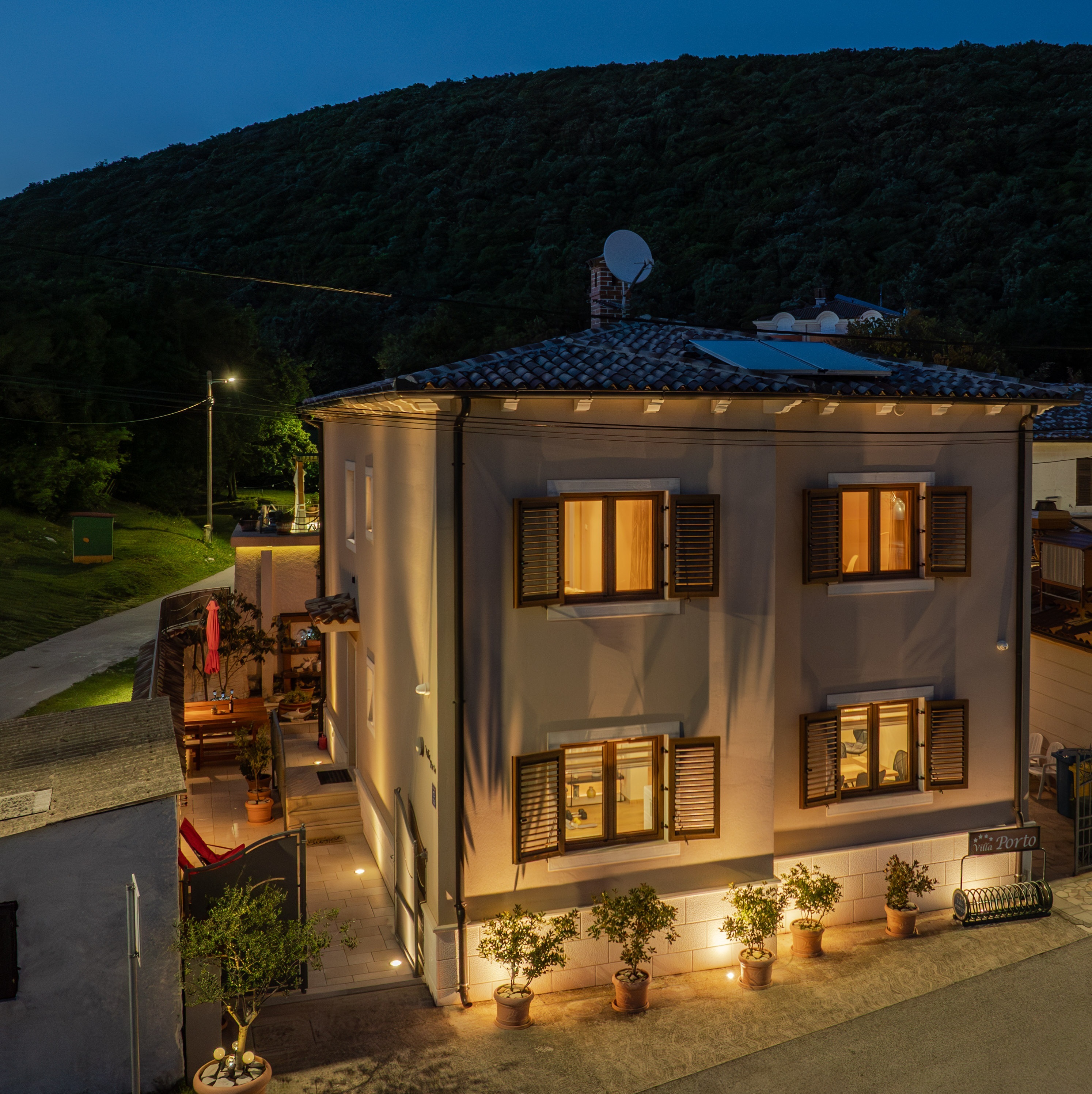 Bella casa a soli 20 m dal mare con vasca idromassaggio privata