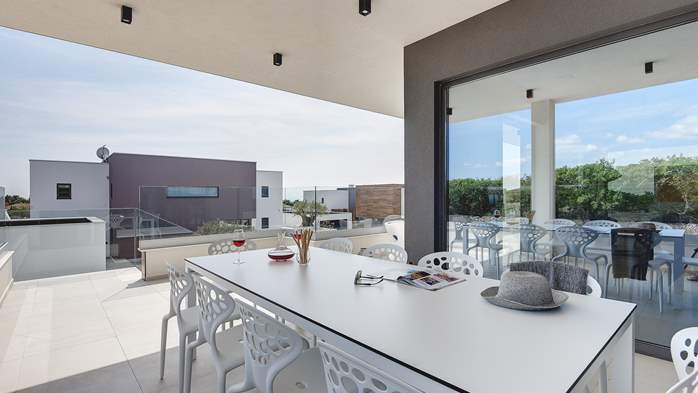 Exquisite villa for 12 people with private pool and Finnish sauna, 9