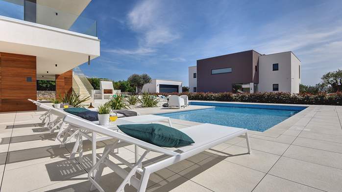 Exquisite villa for 12 people with private pool and Finnish sauna, 4