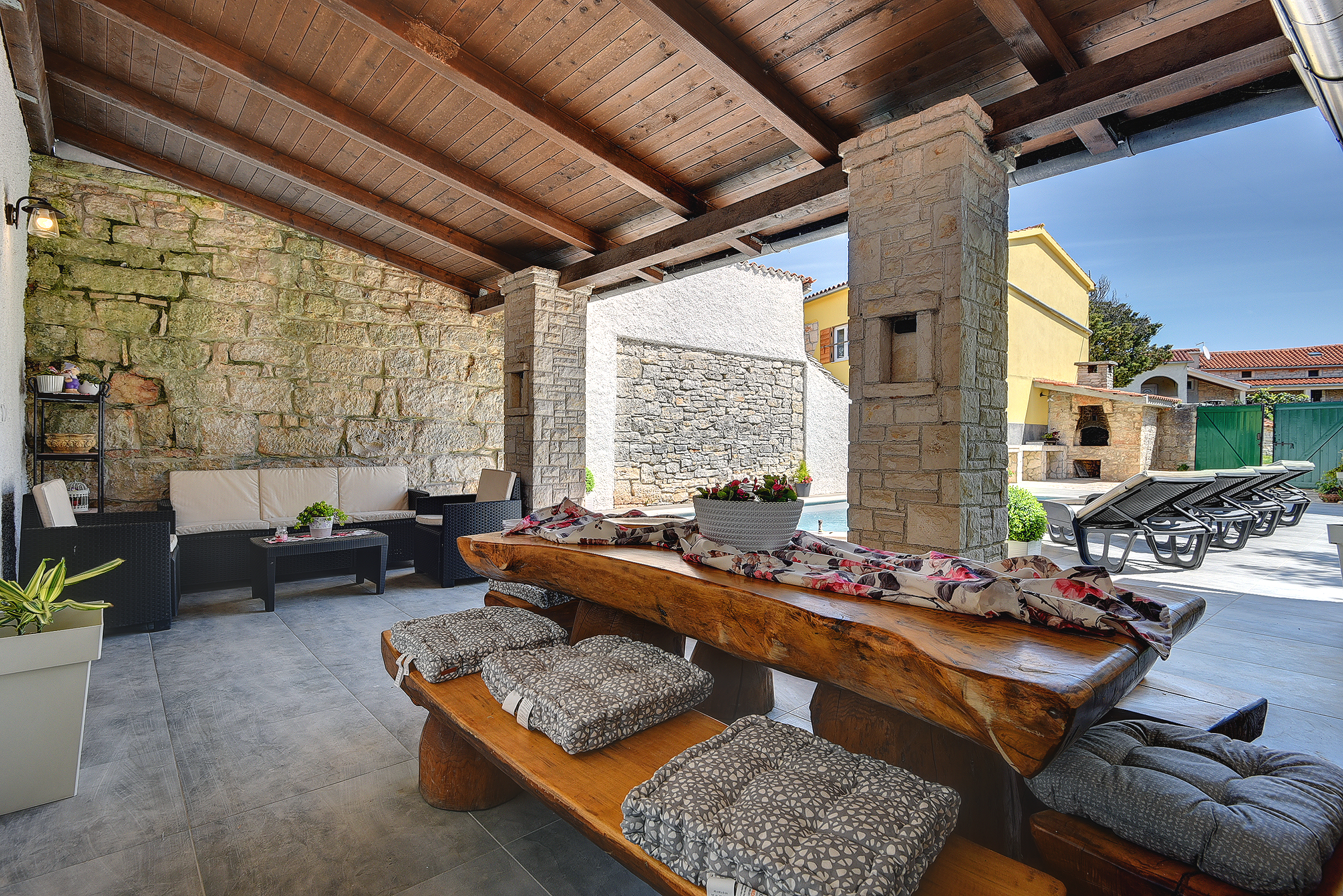 Casa istriana ristrutturata in una bella villa con piscina, WiFi