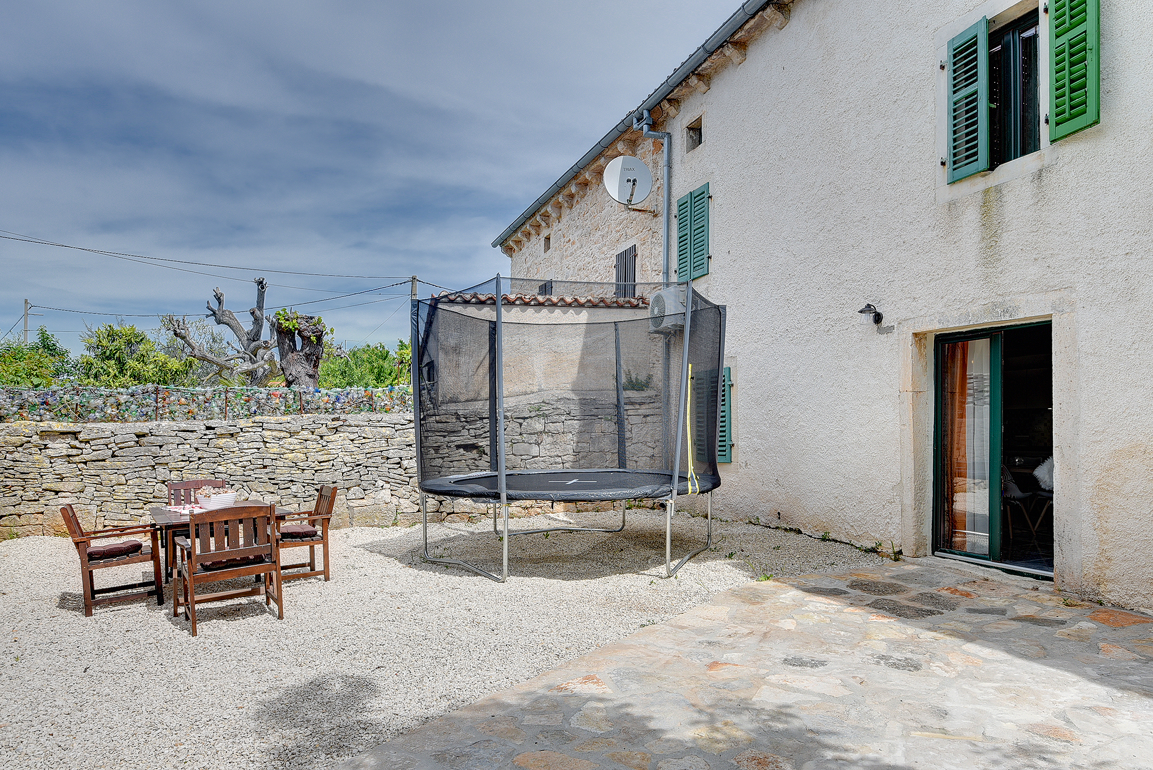 Casa istriana ristrutturata in una bella villa con piscina, WiFi