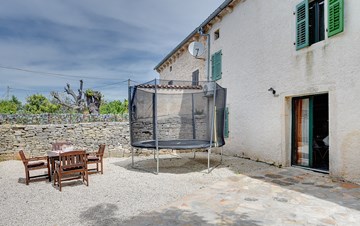 Casa istriana ristrutturata in una bella villa con piscina, WiFi