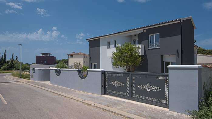Villa with heated pool and crossfit hall in Premantura, 10