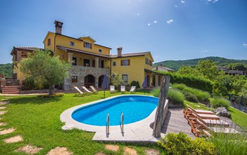 Traditional Istrian villa for 12 persons with private pool