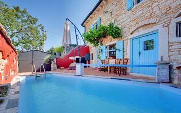 Charmante Villa mit Pool im Herzen von Istrien für 4 Personen