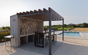 Neu erbaute Villa für sechs Personen, privater Pool, WiFi